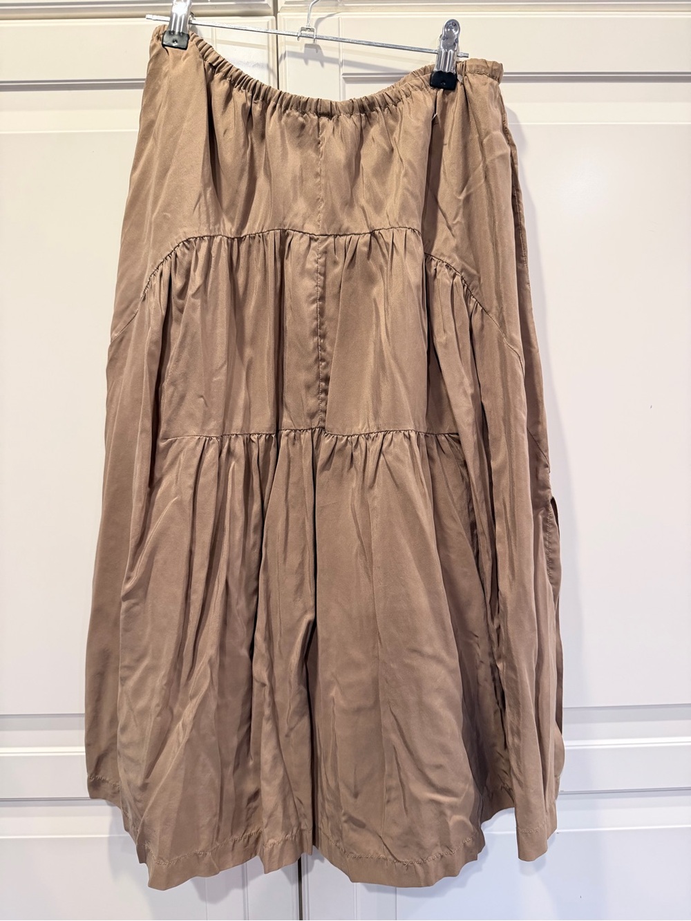 Vince silk skirt in size 6